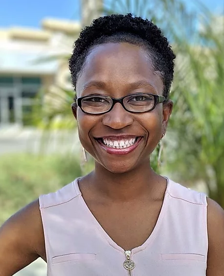 Teresse Lewis Headshot cropped